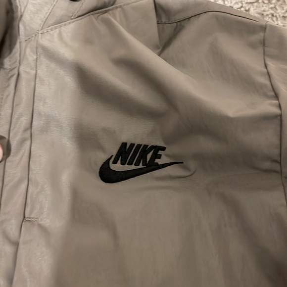 Nike coat boys size medium - Picture 2 of 4
